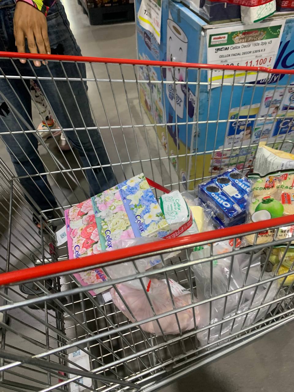 Modern Trade Distribution of Cellox and Hygienist Products by BJC at Makro Cambodia 12 Dec - Image 36